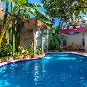 Hacienda Lord Twigg Apartahotel